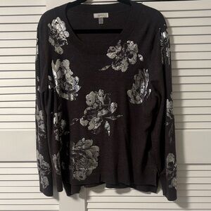 Cupio Gray Sweater with silver floral